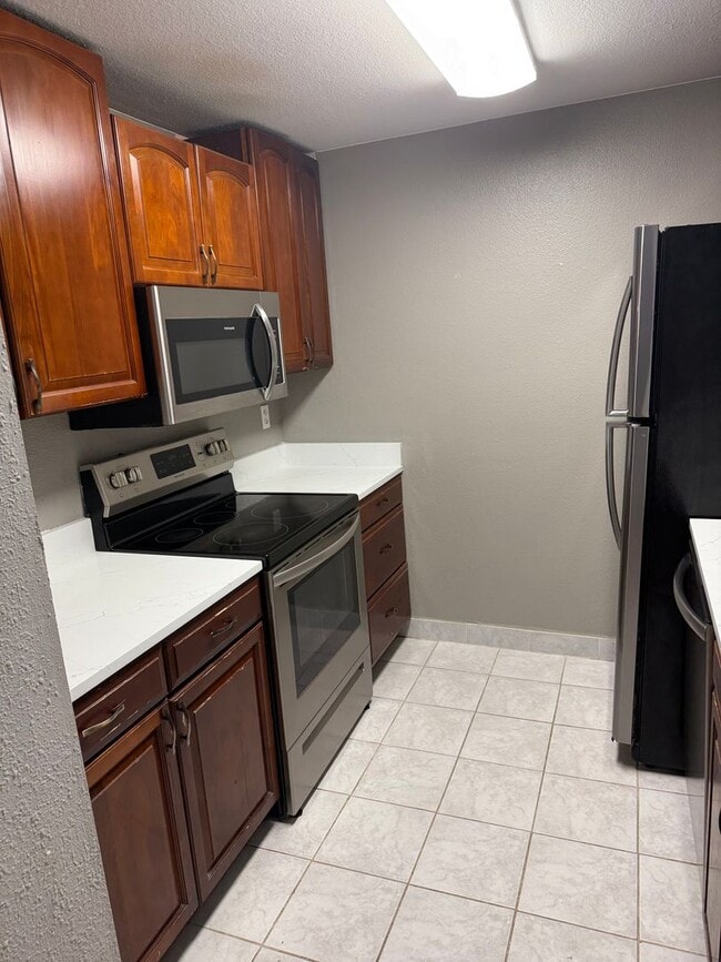 Photo - 3 Bedroom 2 Bath Lower Unit Walkout Patio Lynnwood $2100 per month