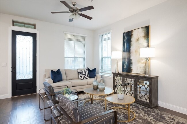 Photo - 1115 Manacor Ln