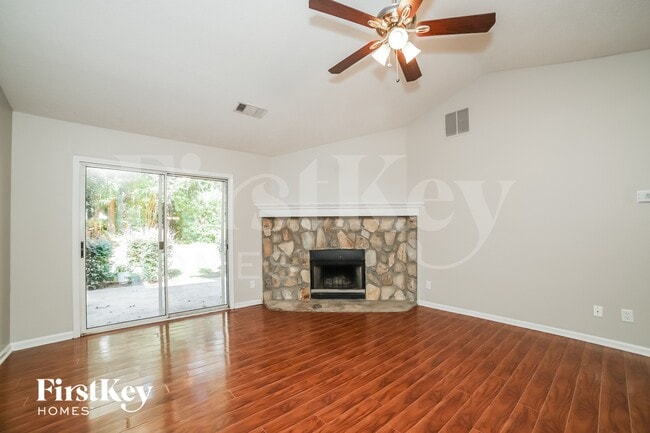 Photo - 3902 Viola Ct