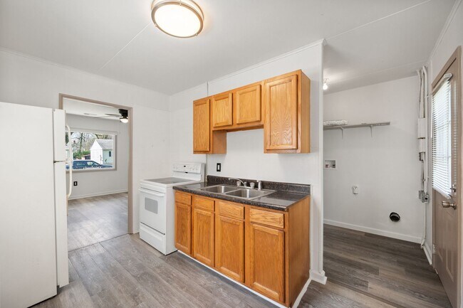 Photo - The coziest 2 bedroom and 1 bathroom!