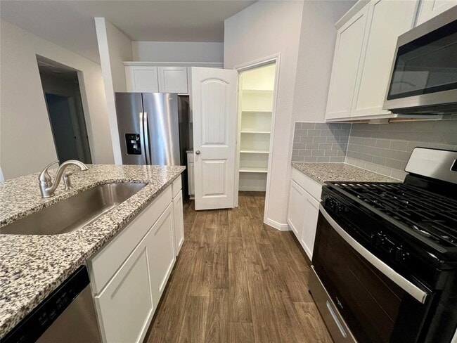 Photo - 211 Addison Pl