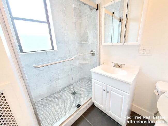 Photo - 11 Queensberry St Unit 24