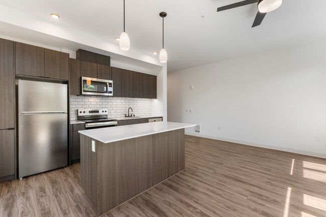629 C5 Kitchen Island