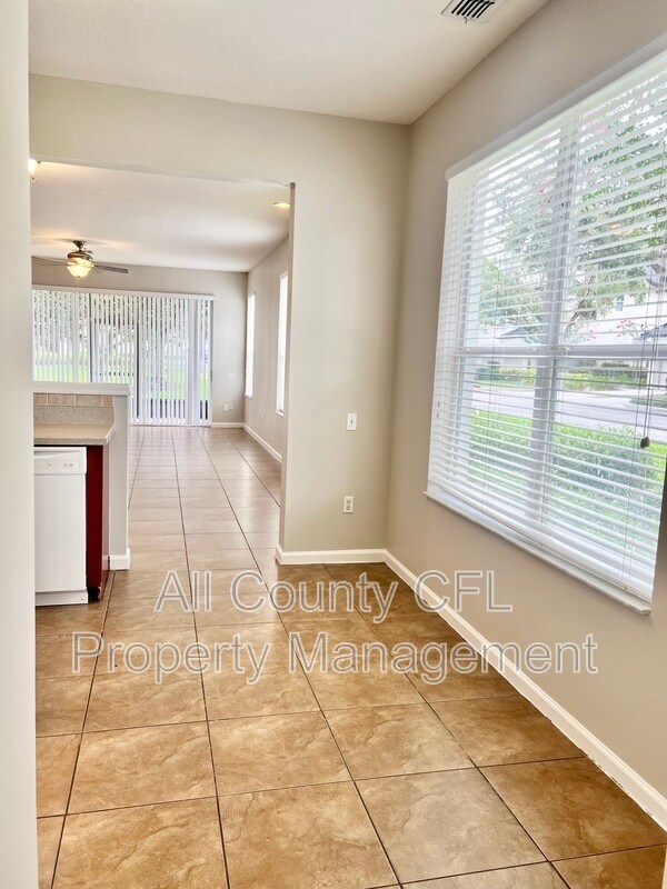 Photo - 3149 Stowe St