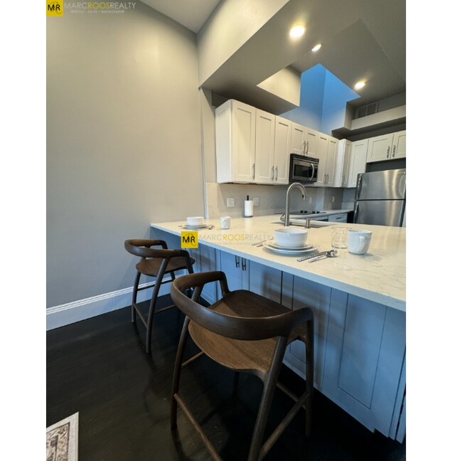 Photo - 265 Beacon St Unit 5