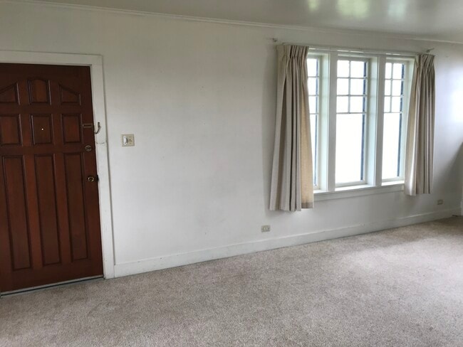 Front door - 615 W Main St Unit 615 w main st house