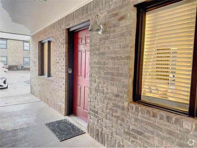 Building Photo - 1214 Baylor Ave Rental