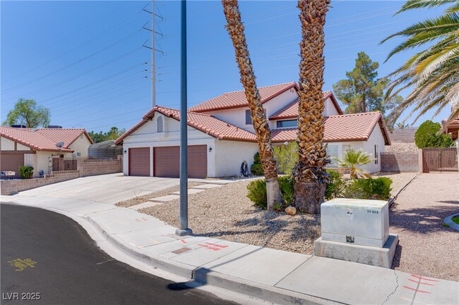 Building Photo - 1517 Kirby Dr Rental