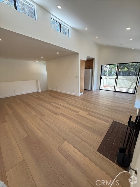 Building Photo - 22137 Burbank Blvd Rental