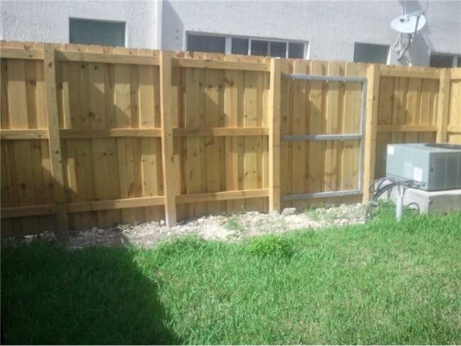 Photo - 2271 NE 42nd Cir