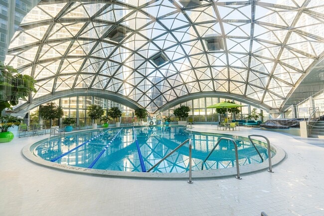 Building Photo - 400 E Randolph St Unit 1616