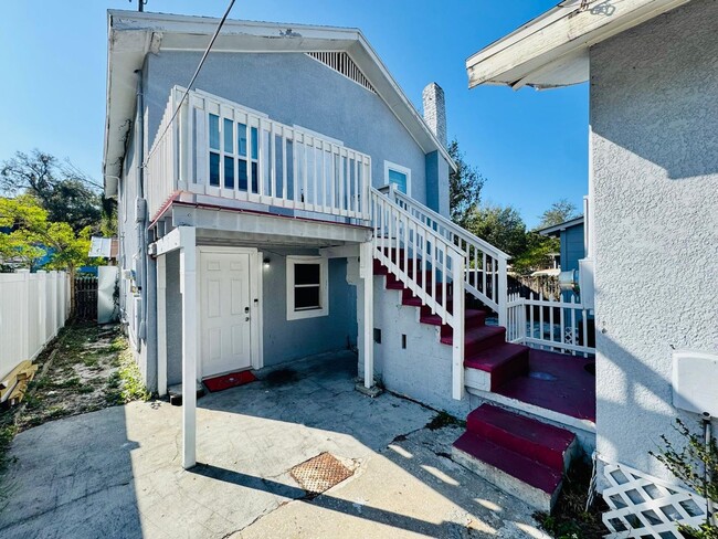 Photo - 1105 E 28th Ave Apartamento Unidad B