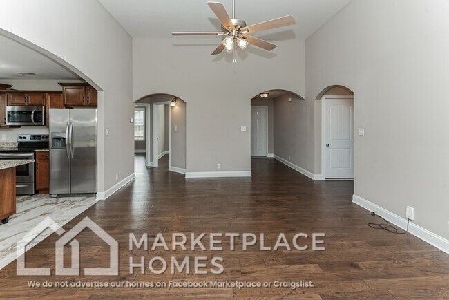 Photo - 702 Jim Brown Dr