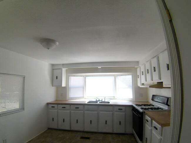 Photo - 981 Stahlman Dr