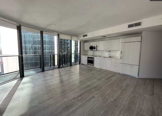 55 SW 9th St Unit 2106