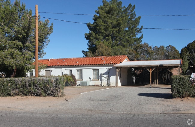 Photo - Catalina Village Apartments