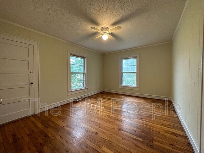 Photo - 113 S 7th St