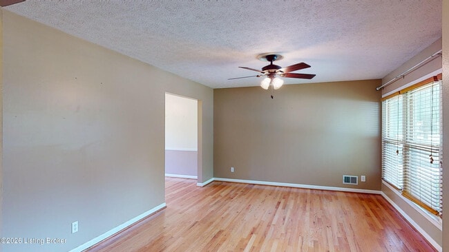 Photo - 707 Dorsey Way