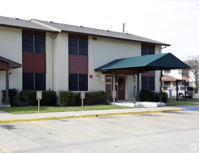 Photo - Spanish Grove Apartments