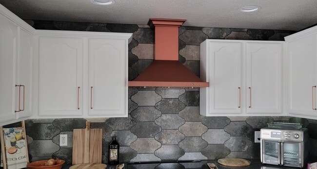 Kitchen - 13400 SW Cinder Dr