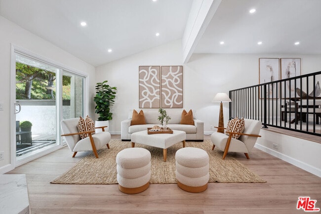 Photo - 17109 Palisades Cir