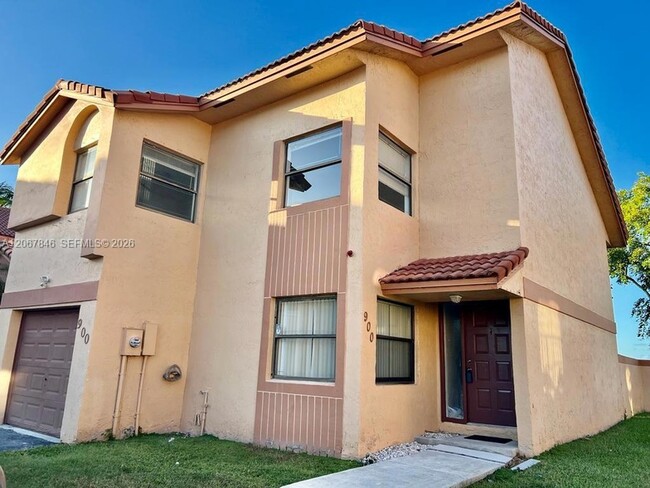 Photo - 900 SW 113th Terrace