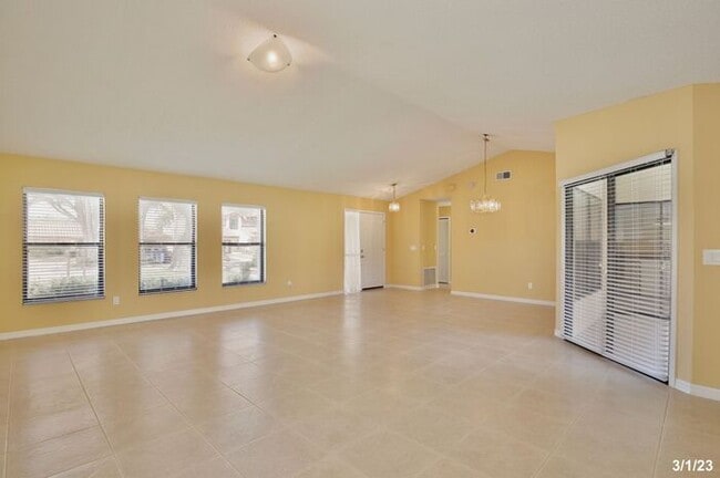 Photo - Gorgeous 2/2 Spacious Home with a Large Ba...
