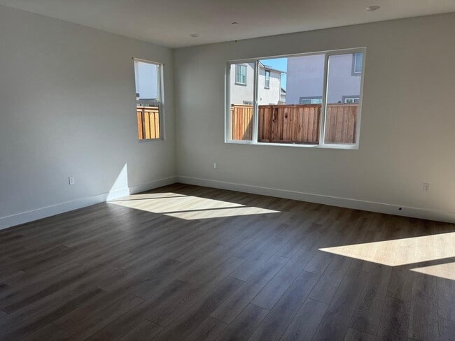 Photo - 2836 Wrangell St