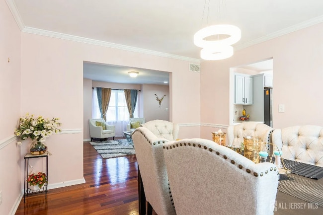 Photo - 1484 Osage Rd