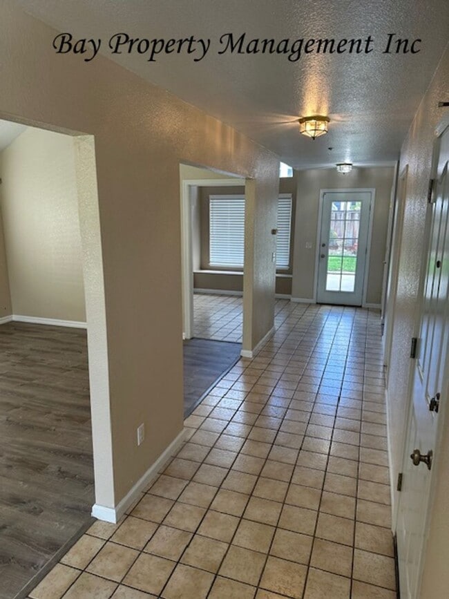 Photo - Charming 2 Bedroom, 2 Bath Home in Creekbr...