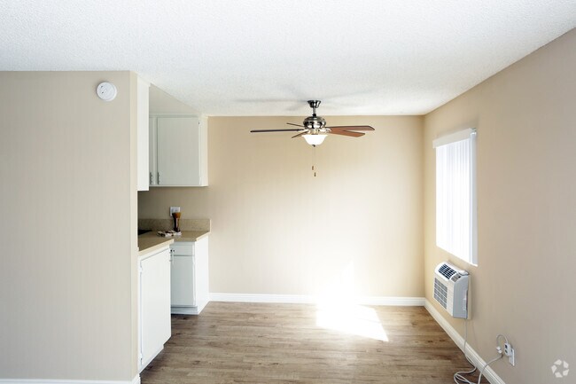 Sea Cliff Terrace - Sea Cliff Terrace Apartments