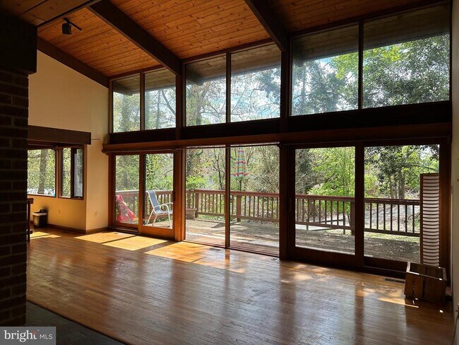 Photo - 6022 Munson Hill Rd