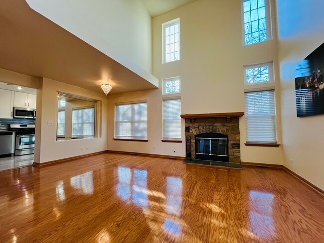 Photo - 160 Holmes Way