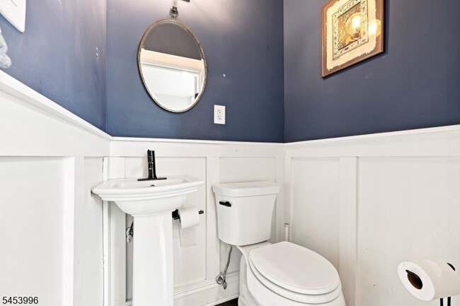 Photo - 64 Montague Pl