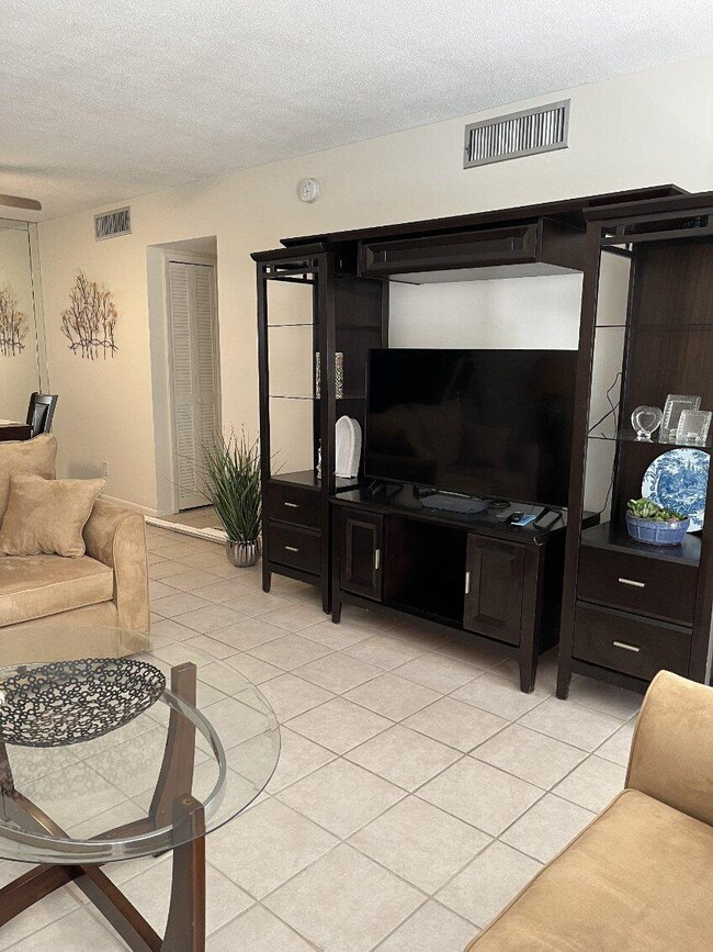 Photo - 3150 N Palm Aire Dr Unit 108