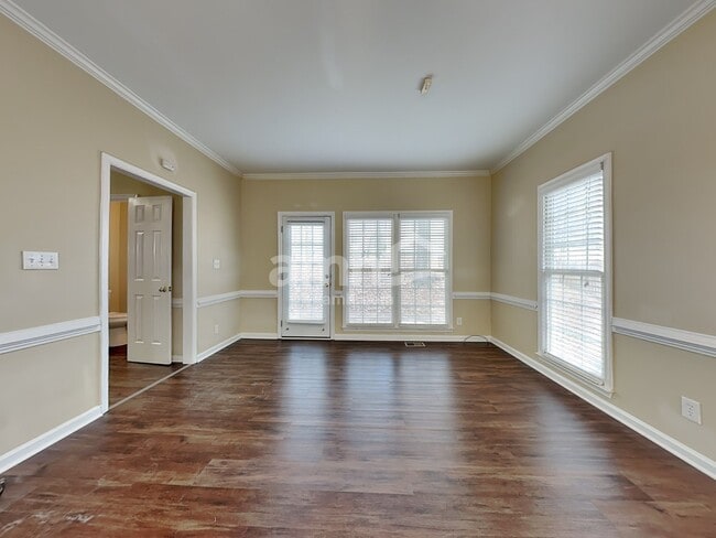 Photo - 2510 Regents Park Lane