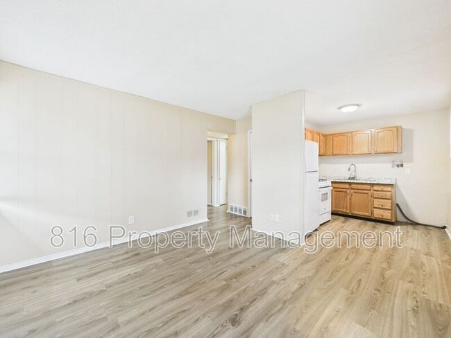 Photo - 6104 E 152 Terrace Unit A