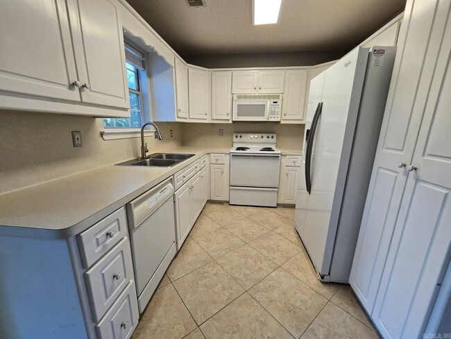 Photo - 1028 Kierre Dr