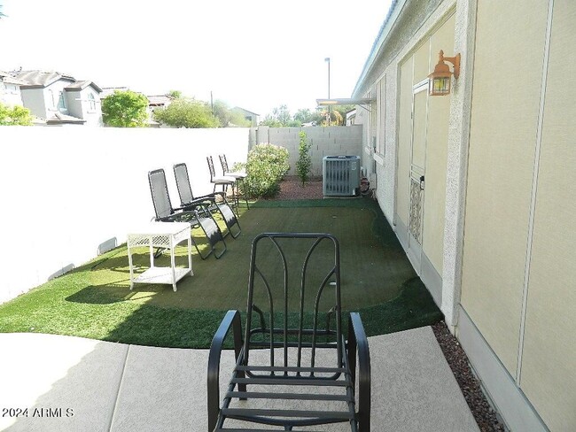 Photo - 17210 W Elm St