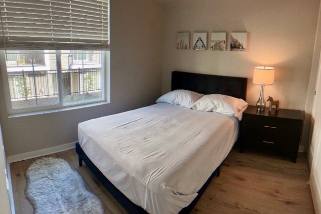 Building Photo - 15423 Admiralty Way Rental