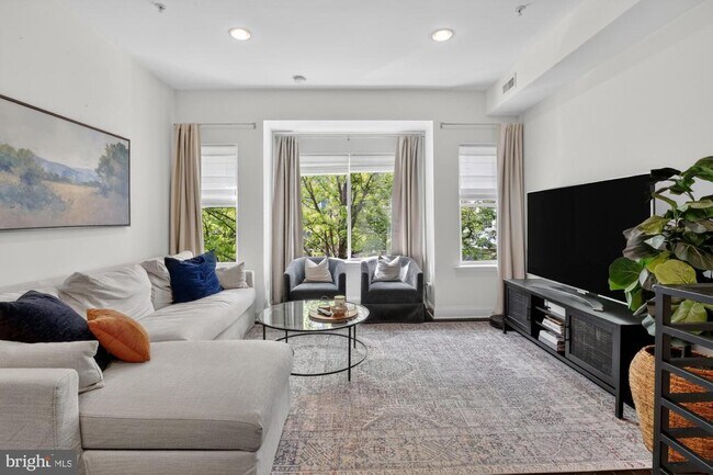 Photo - 2115 Carpenter St Unidad 2