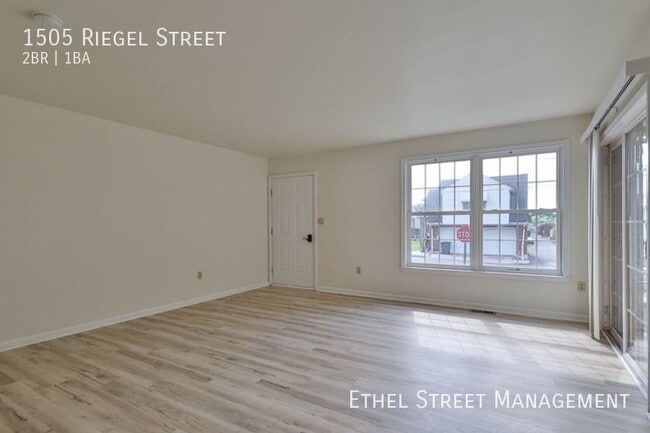 Building Photo - 1505 Riegel St Rental