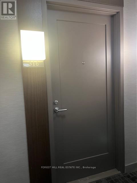 Photo - 310 Tweedsmuir Ave