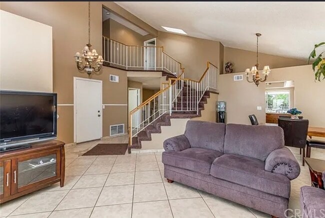 1584 W Mesa Dr