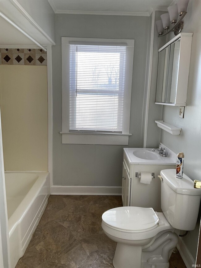 Photo - 2206 Brown St