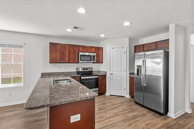 Photo - 424 Keeble Dr