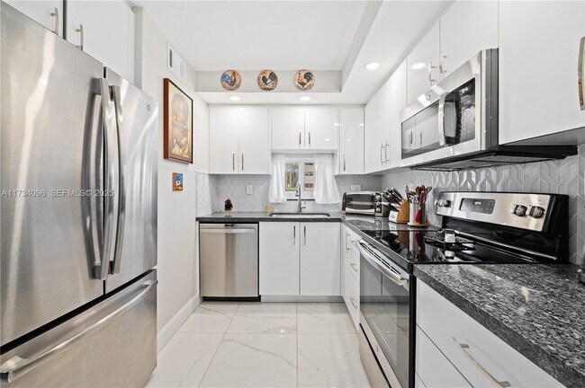 Photo - 711 S Hollybrook Dr Unit 109
