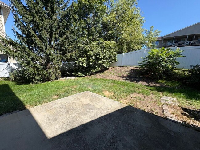 1242 Settlers Ln