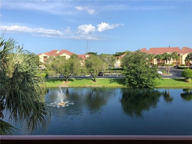 Photo - 7670 Westwood Dr Unit 717