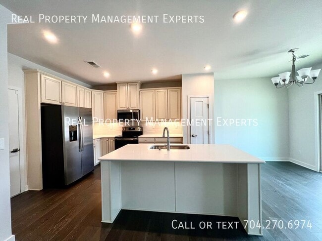 Photo - 135 Beacon Dr